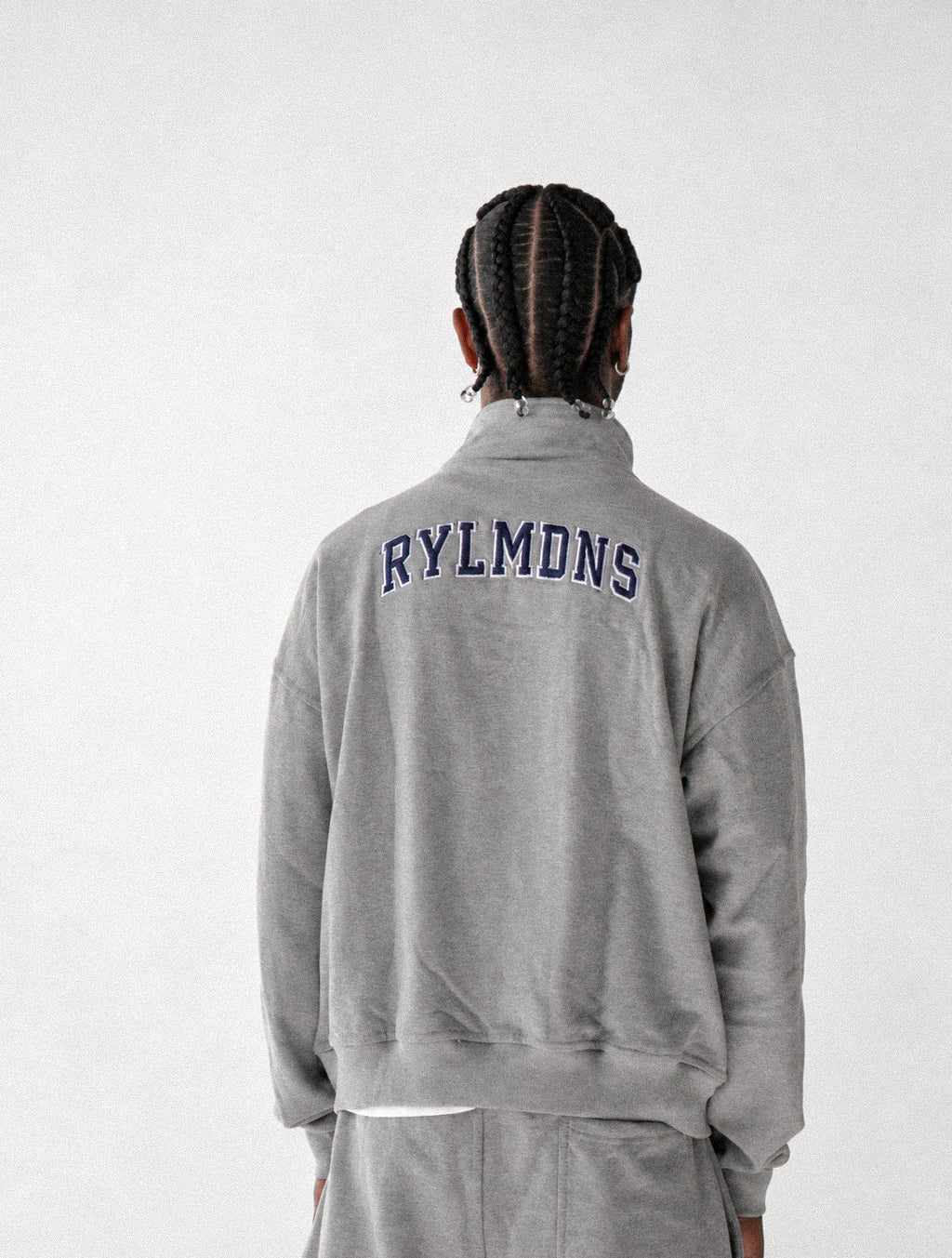 GREY QUARTER ZIP + SWEATS