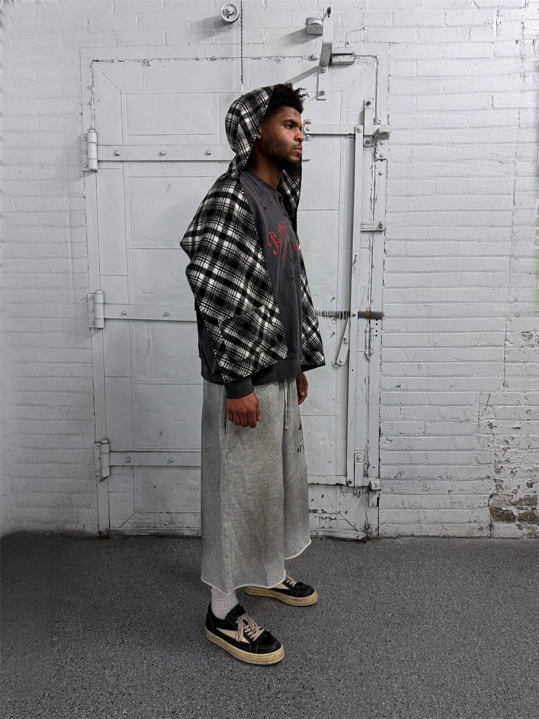 VINTAGE 3QUARTER SHORTS